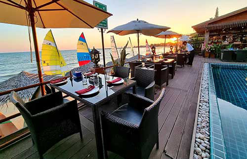 Victory Beach Bar and Restaurant, Lord Nelson Hotel Thailand
