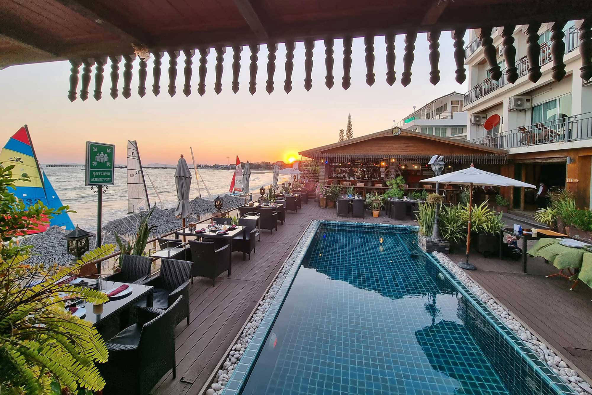 Lord Nelson Hotel, Ban Chang, Thailand, Beachfront